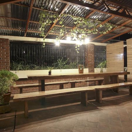 De Hostel Yogyakarta Exterior photo