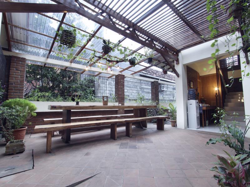 De Hostel Yogyakarta Exterior photo