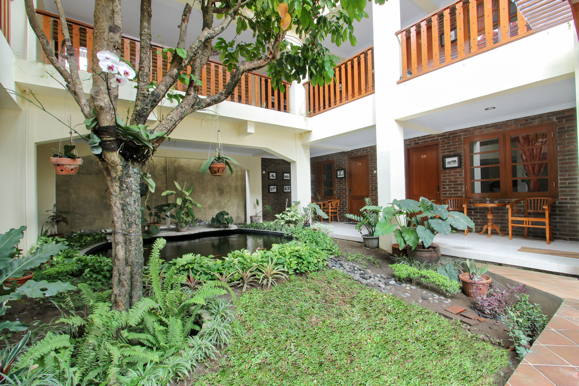 De Hostel Yogyakarta Exterior photo