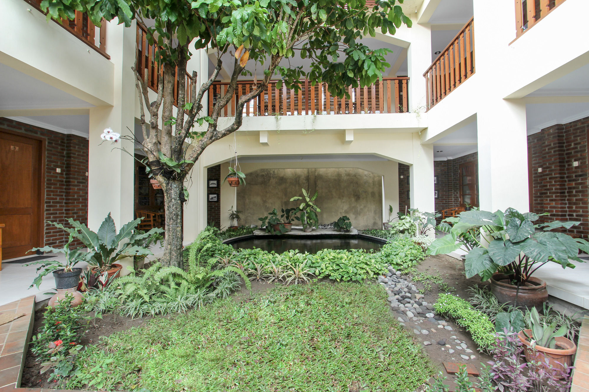 De Hostel Yogyakarta Exterior photo